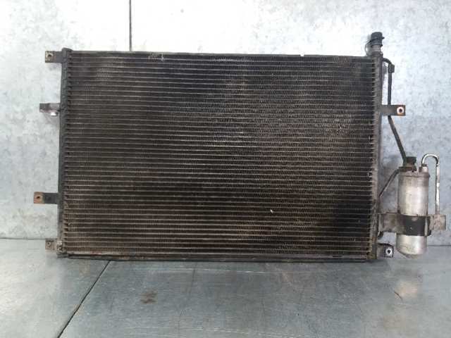 30676602 VOLVO Condensador de aire acondicionado  disponible Vigo