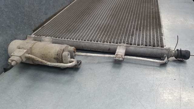 VOLVO 30676602 Condensador de aire acondicionado  comprar en Ponferrada