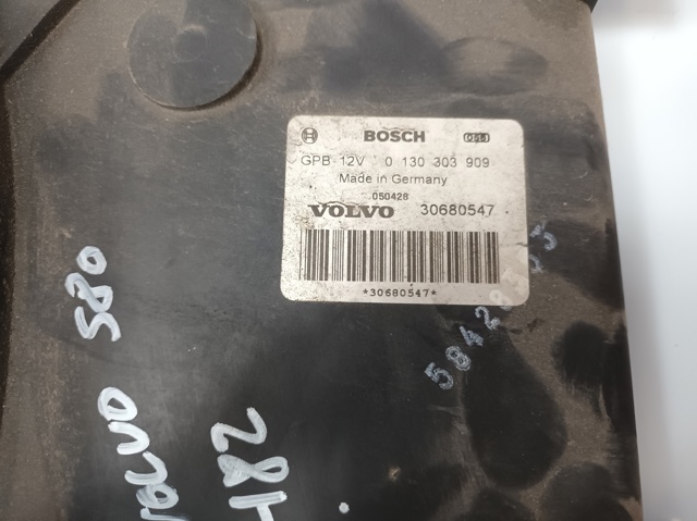 30680547 VOLVO Difusor del radiador de refrigeración con motor y hélice  comprar en Lleida