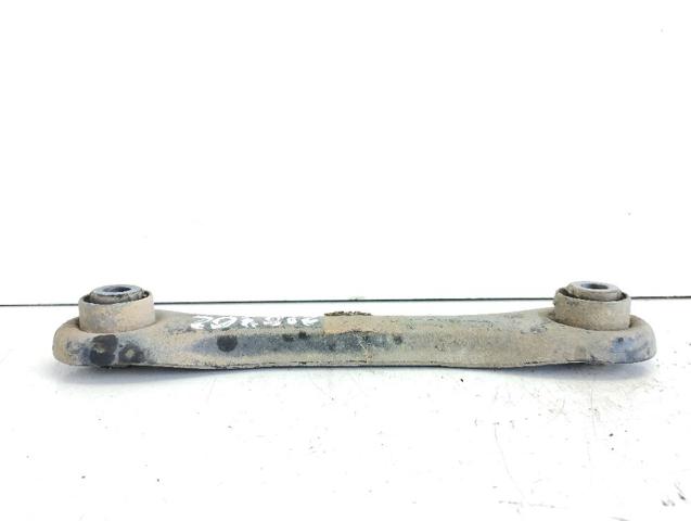 VOLVO 30683067 Brazo transversal de suspensión trasera  disponible España