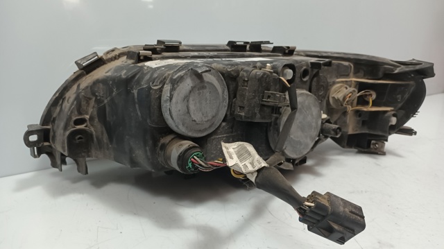 Precio del repuesto Faro delantero derecho XC70  familiar