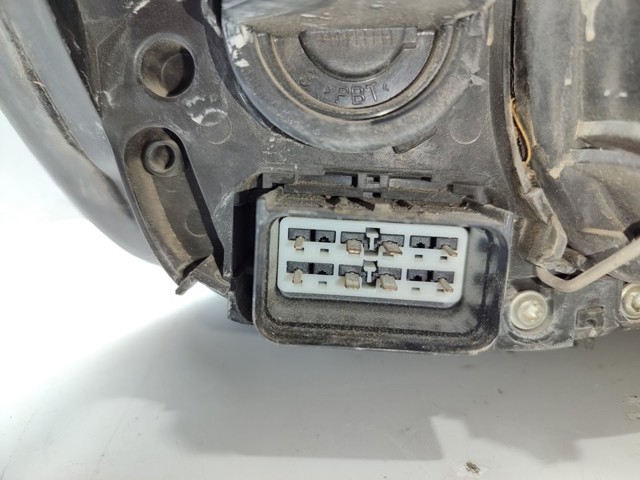 30698873 Faro derecho  en stock Sabadell