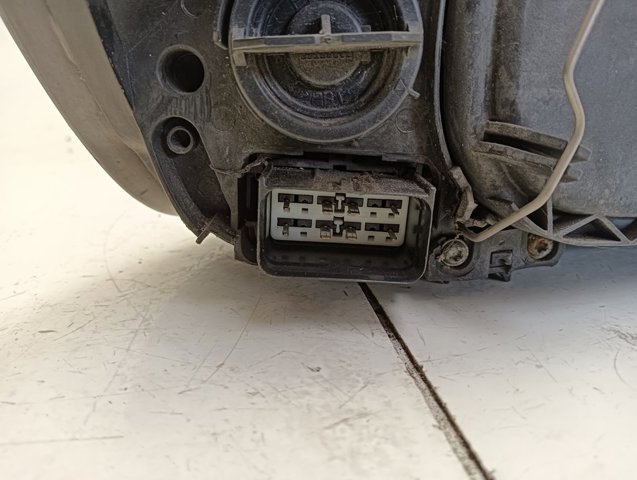 30698885 Faro izquierdo comprar Girona