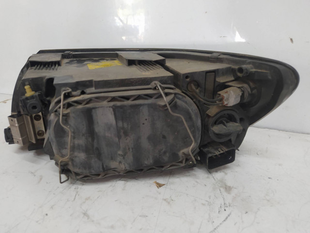 30698886 VOLVO Faro derecho  disponible Ourense