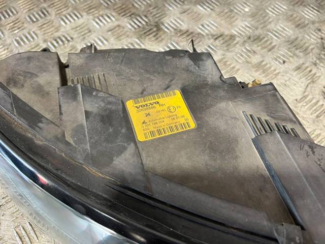 VOLVO 30698886 Faro derecho  comprar en Murcia