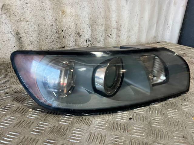 VOLVO 30698886 Faro derecho  comprar en Albacete