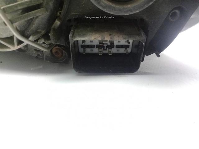 30698886 VOLVO Faro derecho  en stock Córdoba