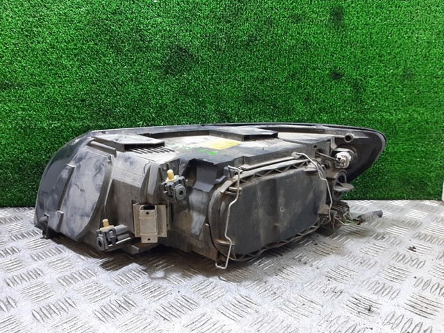 30698886 Faro derecho  en stock Castellón