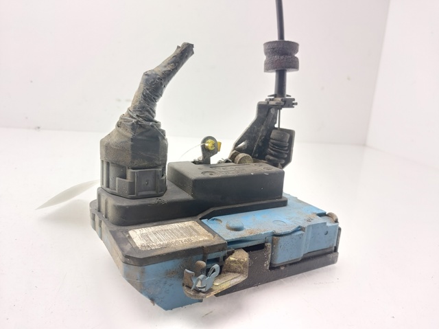 30699748 VOLVO Cerradura de puerta delantera derecha  disponible Ourense