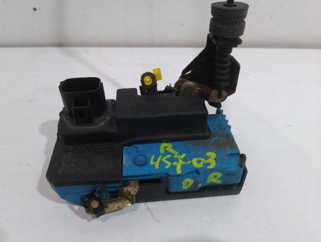 30699748 Cerradura de puerta delantera derecha  disponible Burgos