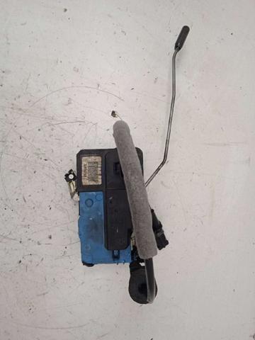 VOLVO 30699748 Cerradura de puerta delantera derecha  en stock Salamanca