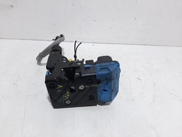 30699748 VOLVO Cerradura de puerta delantera derecha  en stock Córdoba