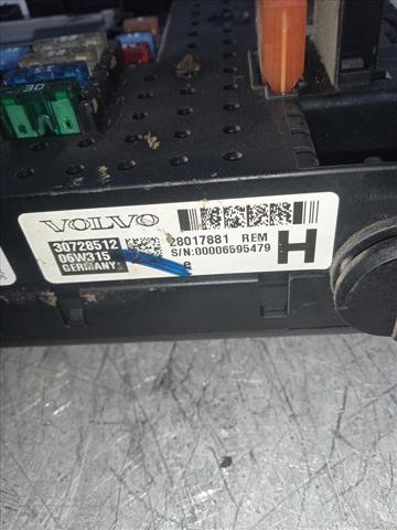 VOLVO 30728512 Caja de fusibles trasera interior  comprar en Albacete