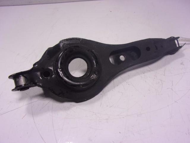 VOLVO 30736922 Brazo inferior trasero izquierdo/derecho comprar Pamplona