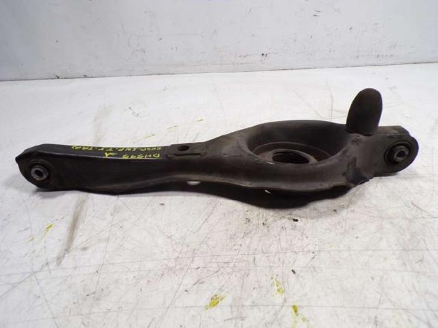 VOLVO 30736922 Brazo inferior trasero izquierdo/derecho  disponible Lugo