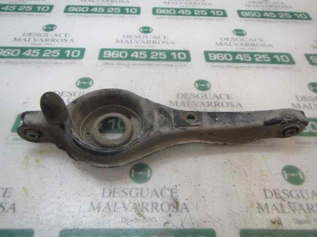 VOLVO 30736922 Brazo inferior trasero izquierdo/derecho  en stock Terrassa