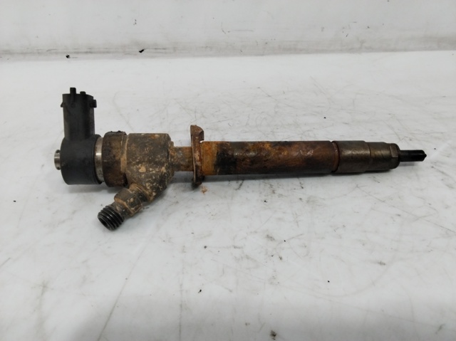 30750283 Inyector  en stock Sabadell