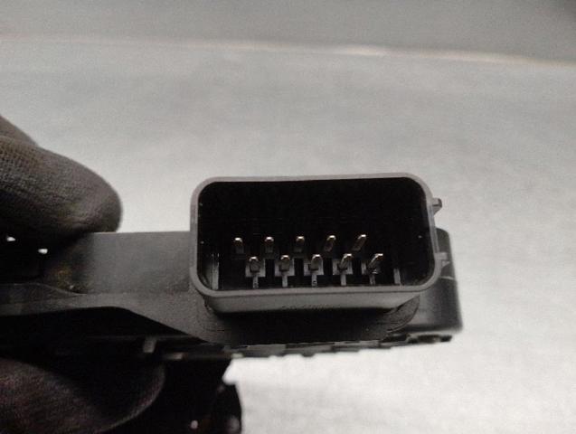 VOLVO 30753664 Cerradura de puerta delantera derecha  en stock Salamanca