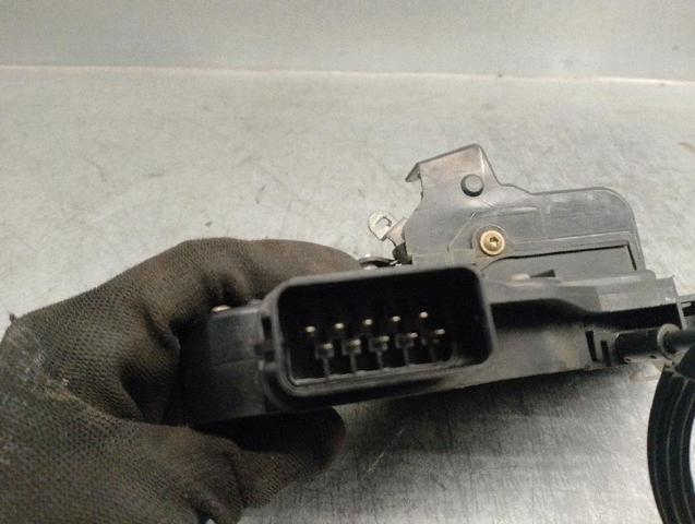 VOLVO 30753664 Cerradura de puerta delantera derecha  en stock Valencia