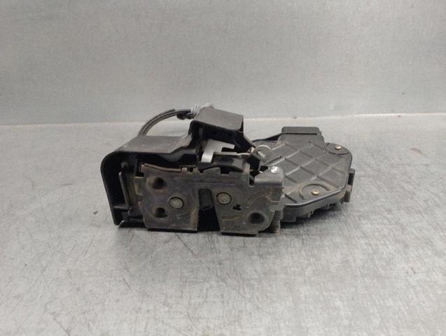 30753664 VOLVO Cerradura de puerta delantera derecha  comprar en Jaén