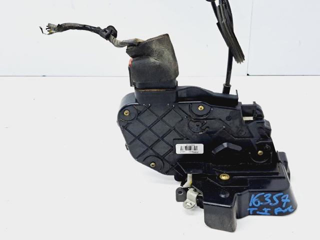 VOLVO 30753668 Cerradura de puerta trasera izquierda  comprar en Ponferrada