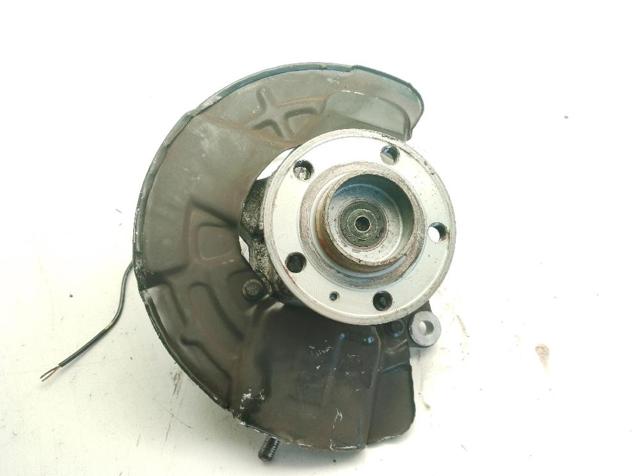 30760715 VOLVO Mangueta delantera derecha  en stock Córdoba