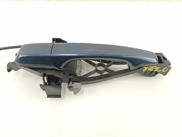VOLVO 30784203 Soporte de manija exterior de puerta delantera derecha  en stock Terrassa