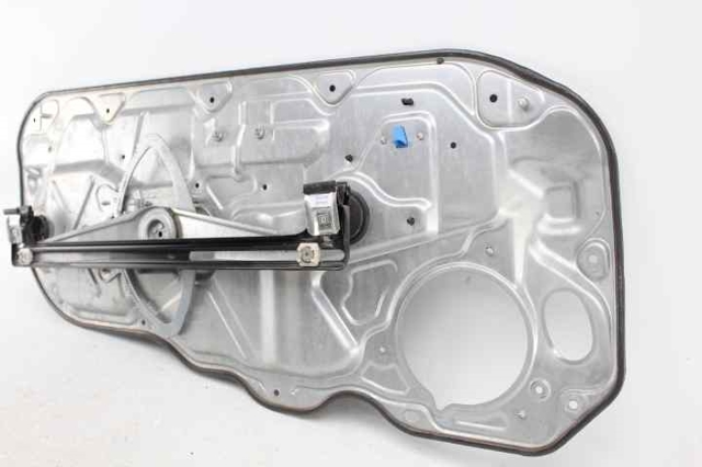 VOLVO 30784510 Mecanismo de elevalunas de la puerta delantera derecha  disponible España