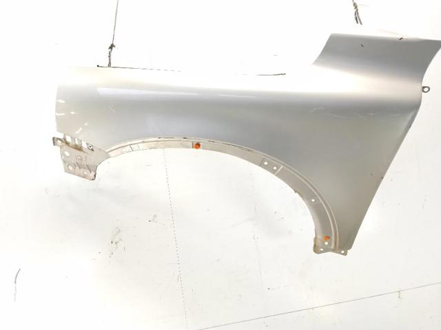 30796494 Aleta delantera izquierda  disponible Málaga