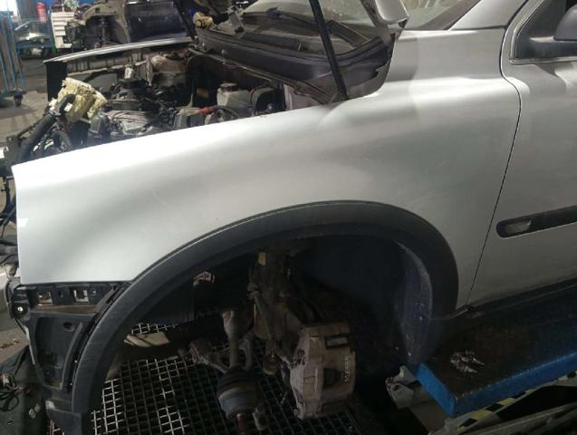 30796494 VOLVO Aleta delantera izquierda  disponible Alicante