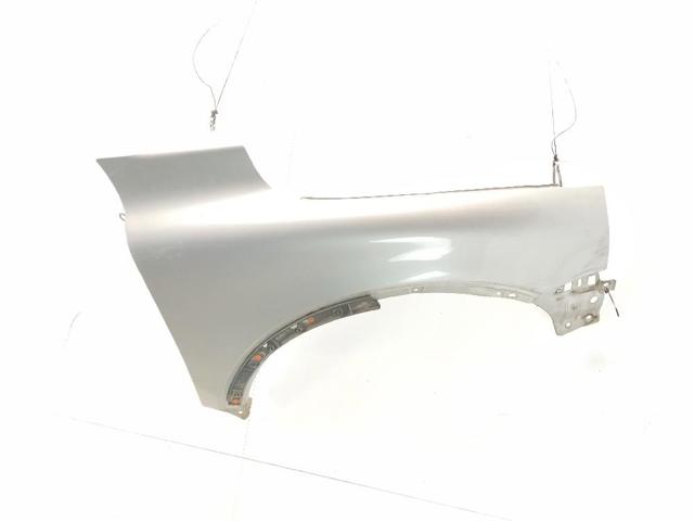 30796495 VOLVO Aleta delantera derecha  comprar en Oviedo