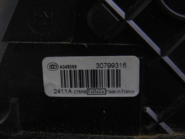 30799316 VOLVO Cerradura de la puerta trasera derecha  en stock Huelva
