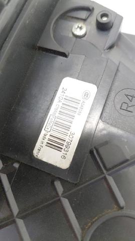 VOLVO 30799316 Cerradura de la puerta trasera derecha  en stock Salamanca