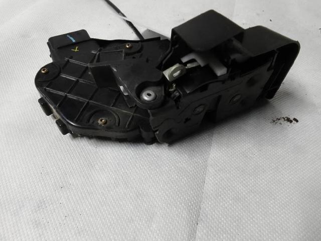 30799325 VOLVO Cerradura de puerta trasera izquierda  en stock Córdoba