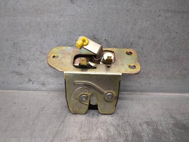 30802821 VOLVO Cerradura de tapa de maletero  comprar en Oviedo