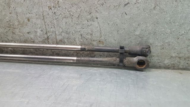 30803472 Amortiguador de la tapa del maletero  disponible Málaga