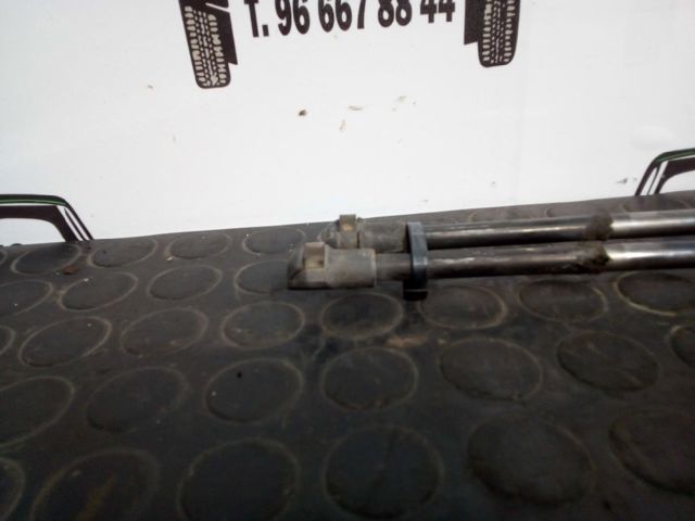 30803472 Amortiguador de la tapa del maletero  disponible Málaga