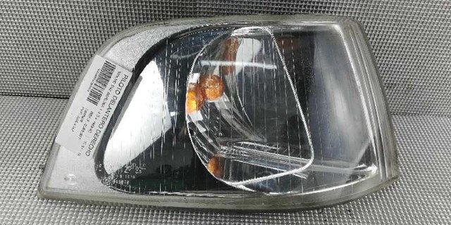 VOLVO 30806987 Piloto intermitente derecho  en stock Salamanca