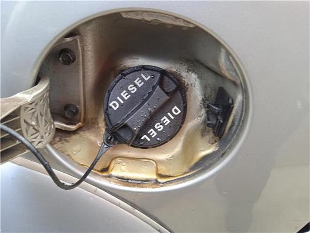 310103A901 HYUNDAI Tapón del depósito de combustible  comprar en Oviedo