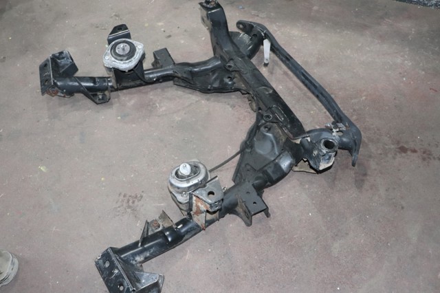 Subchasis delantero BMW X3  (2004-2010)
