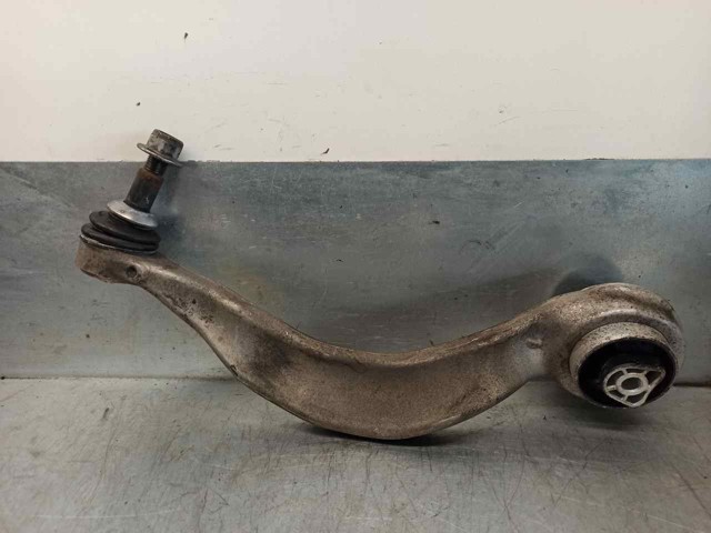 Brazo inferior derecho de la suspensión delantera 31106861166 BMW