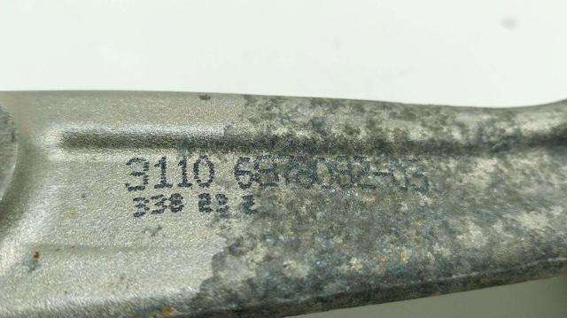 31106878082 Brazo inferior derecho de la suspensión delantera  disponible Utrera