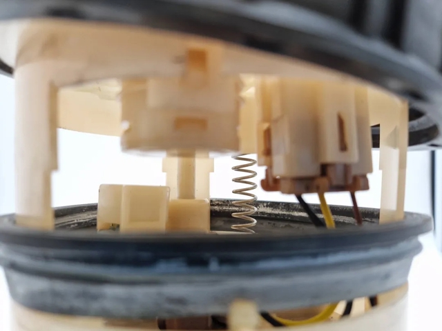3111007150 Módulo de bomba de combustible con sensor de nivel de combustible  comprar en Reus