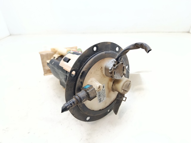 311101C000 Módulo de bomba de combustible con sensor de nivel de combustible  disponible Utrera