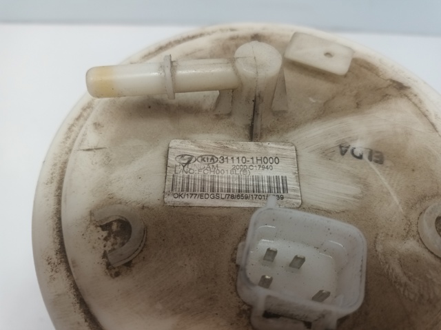 311101H000 Módulo de bomba de combustible con sensor de nivel de combustible  comprar en Pontevedra