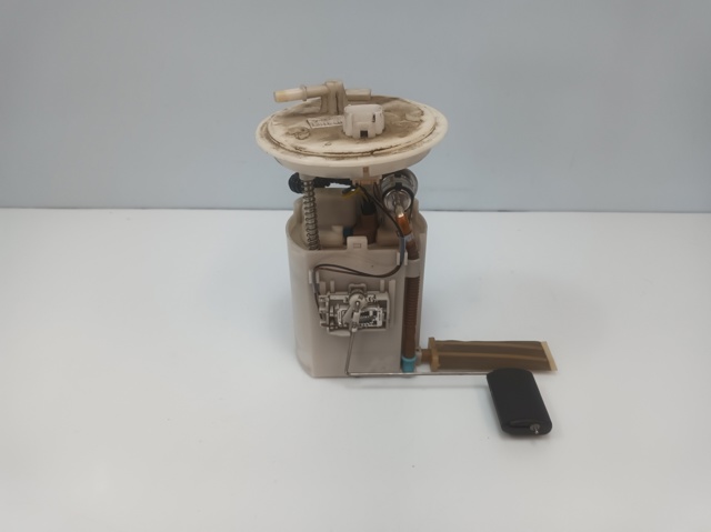 311101H000 Módulo de bomba de combustible con sensor de nivel de combustible  comprar en Pontevedra