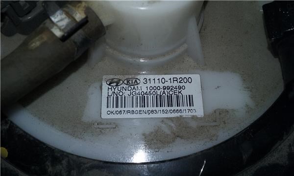 HYUNDAI 311101R200 Bomba de gasolina comprar Tarragona