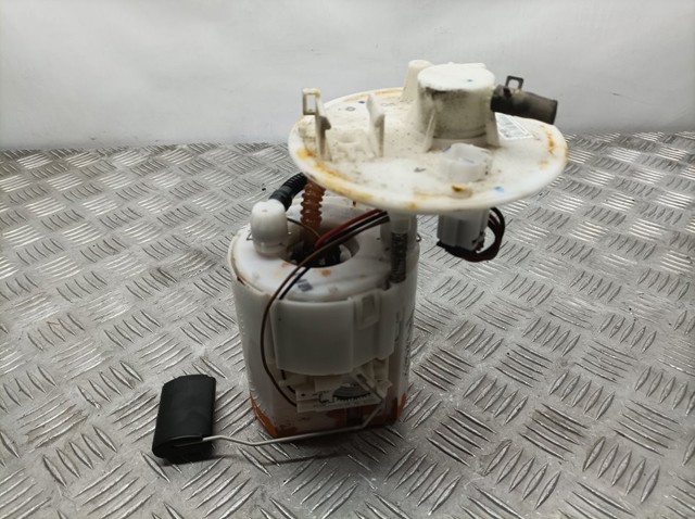 Bomba de combustible KIA Rio III sedán comprar en España