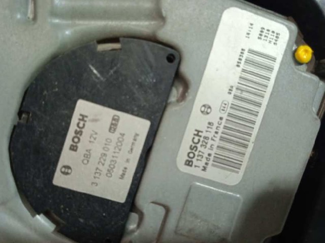31111543 VOLVO Ventilador eléctrico de refrigeración completo (motor y hélice)  disponible Vigo