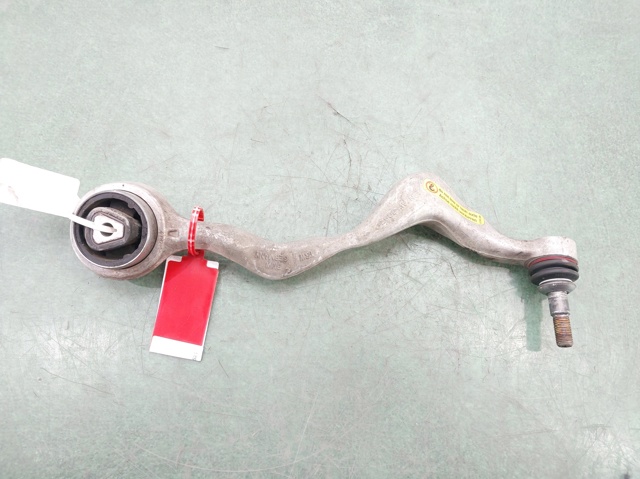 31122405861 Brazo inferior izquierdo de la suspensión delantera  disponible Burgos